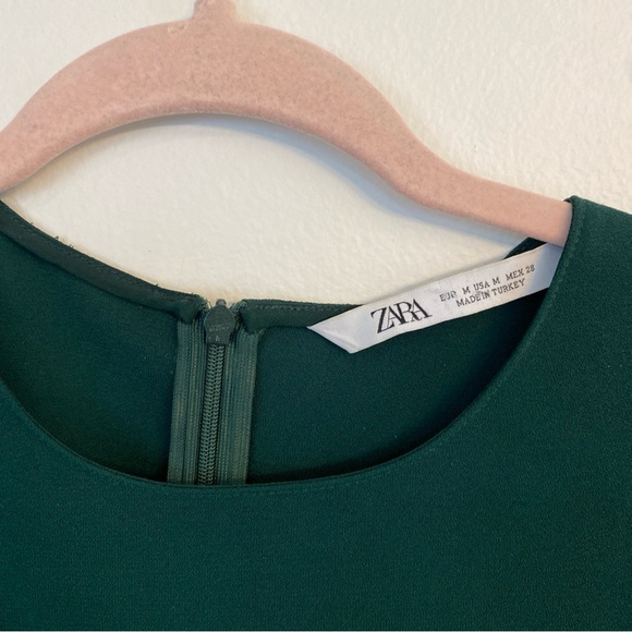 ZARA- Hunter Green Short Sleeve Crew Neck Pleated Hem Shift Dress Medium - Picture 3 of 8